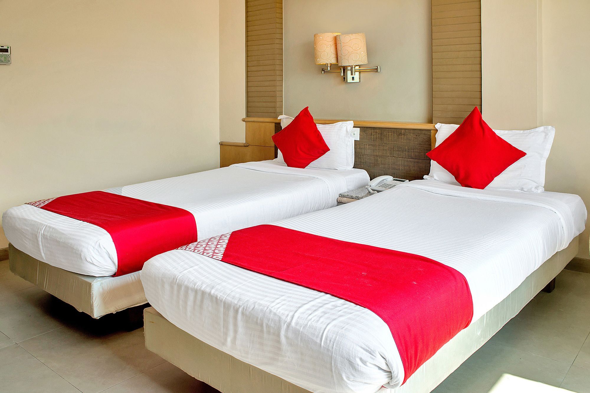 Oyo 11089 Hotel Deccan 8 Pune Ngoại thất bức ảnh